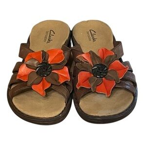 NA XXXX  ???? Coral/Orange Strappy Sandals w/ Floral Design